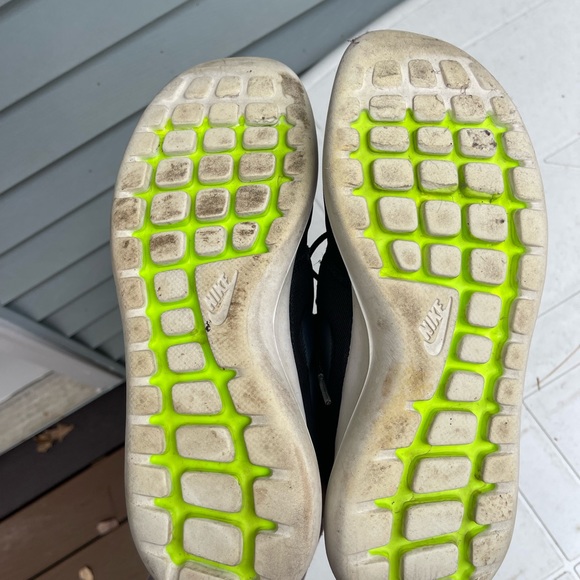 Nike Roshe Run 2 Black Anthracite sail volt men’s size 8.5 - Picture 2 of 4